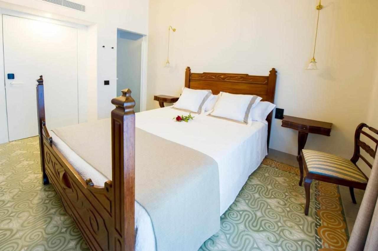 Bed and Breakfast Bolet Casa Modernista Castellvi de la Marca Exterior foto